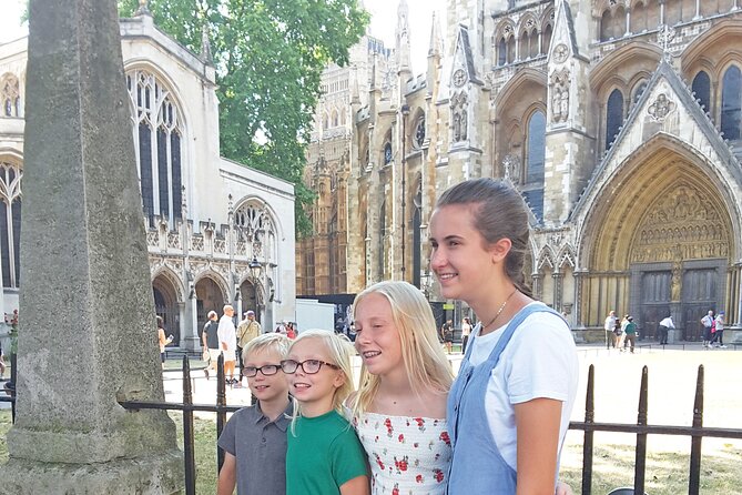 London Highlights Family-Friendly Walking Tour with Top Guide - Why this tour works for a first London morning