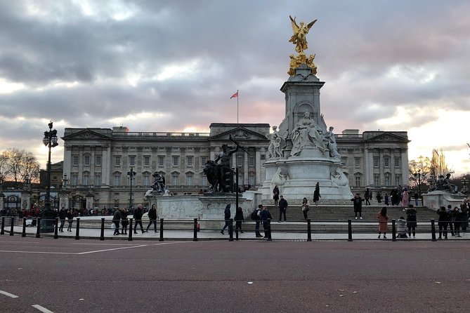London Highlights Private Car with Driver Guide - Big Ben and Parliament are photo stops, not a full visit
