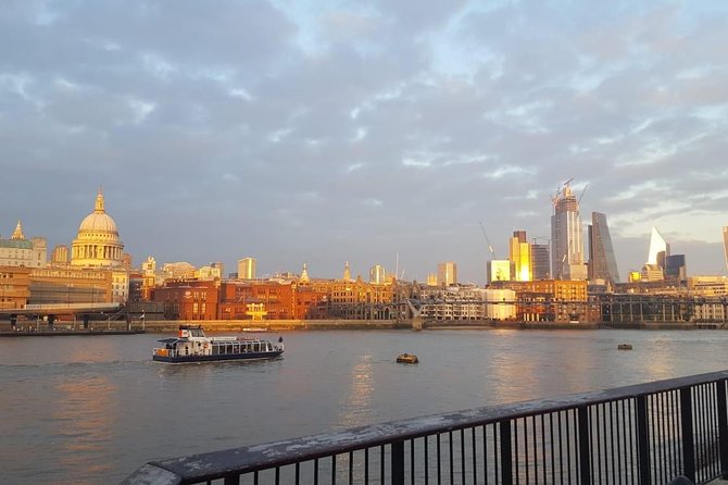London Introduction Walking Tour - Tate Modern and the St Paul’s photo view