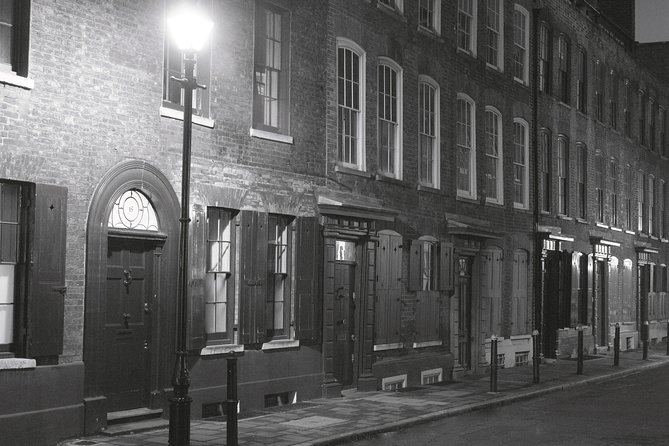 London Jack The Ripper Guided Walking Tour - Christ Church Spitalfields and the Victorian skyline