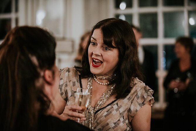 London Murder Mystery Dinner Cruise - Dinner, drinks, and the unfolding case
