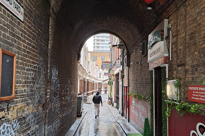 London Past & Present Backstreet Historical Tour - Borough Market brings history down to earth