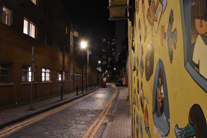 London Private Jack The Ripper Tour - Walking into the Whitechapel murder story