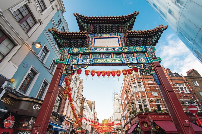London Private Walking Tour: Notting Hill, Highlights & Markets - Guide quality and the private-tour advantage