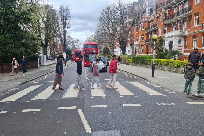 London Rock N Roll Beatles Private Black Cab Tour - What this London rock tour really delivers