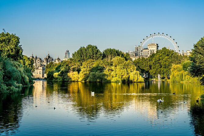 London Scavenger Hunt and Highlights Self-Guided Tour - What the app adds to the walk