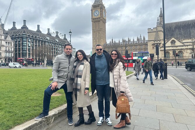 London Sightseeing Private Black Cab Tour with Hotel Pick Up - The London Eye and the final river view