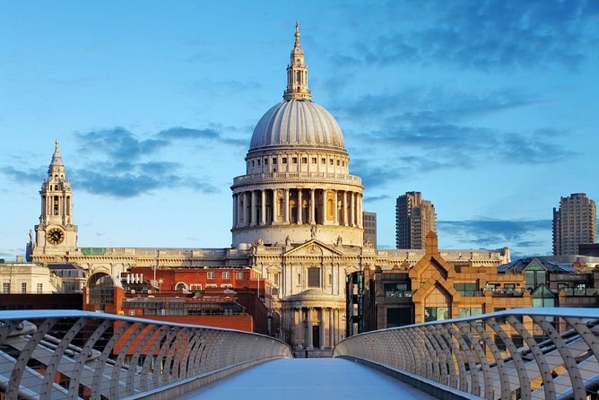 London Sightseeing Tour: Guard Change with Tower of London Option - Westminster Abbey and Parliament: good photo stops, not interior visits