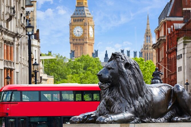 London Sightseeing Walking Tour with 30+ sights - One Tube ride to Westminster