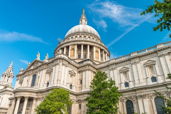 London Sightseeing Walking Tour with 30+ sights - Why the guides make such a difference
