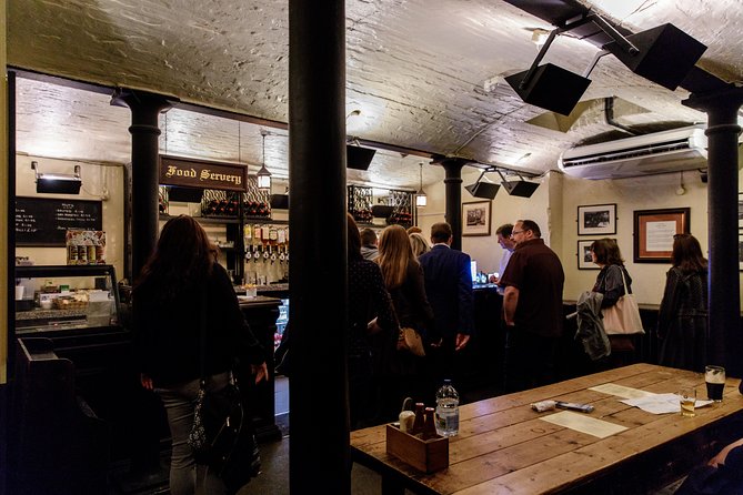 London Small Group Tour of Historical Pubs - A good fit for solo visitors and adult families