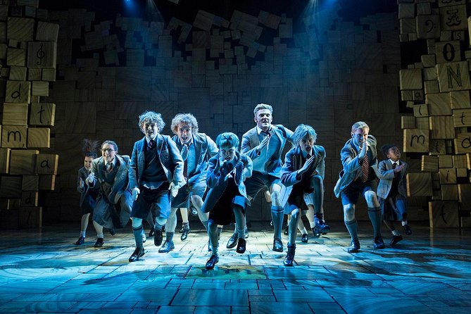 London Theatre: Matilda The Musical - The music, movement, and stage effects