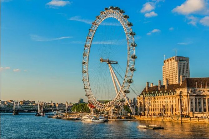 London to Southampton Cruise Port Including Stonehenge - Pickup in central London