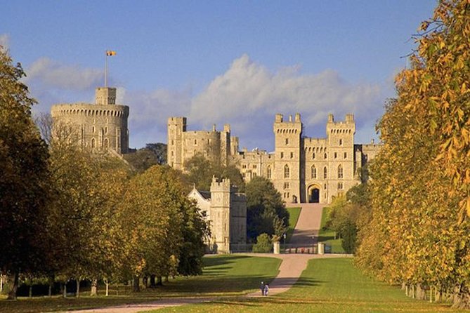 London to Southampton Cruise Port Via Windsor Castle - Continuing to Southampton by early afternoon