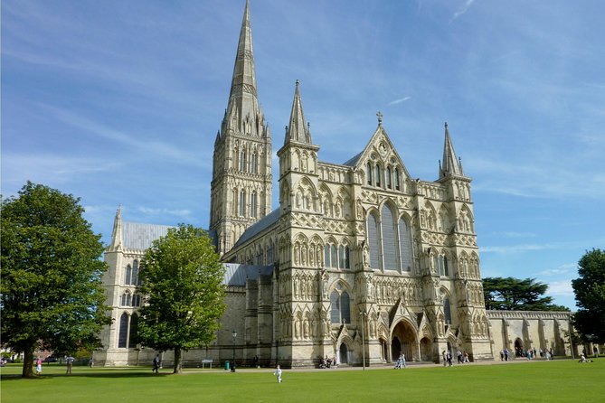 London to Southampton via Stonehenge and Salisbury - Drivers, comfort, and the private service