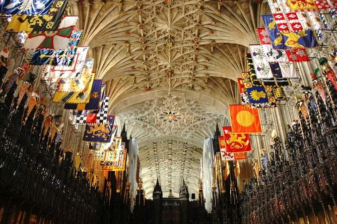 London, Windsor Castle, Hampton Court Palace with Free Snack Pack - Is $122.55 a fair price?