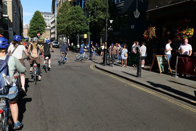 Love London Bike Tour - Hyde Park brings open space into the route