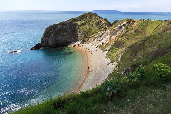 Lulworth Cove & Durdle Door Mini-Coach Tour from Bournemouth - Taking your time around Lulworth Cove