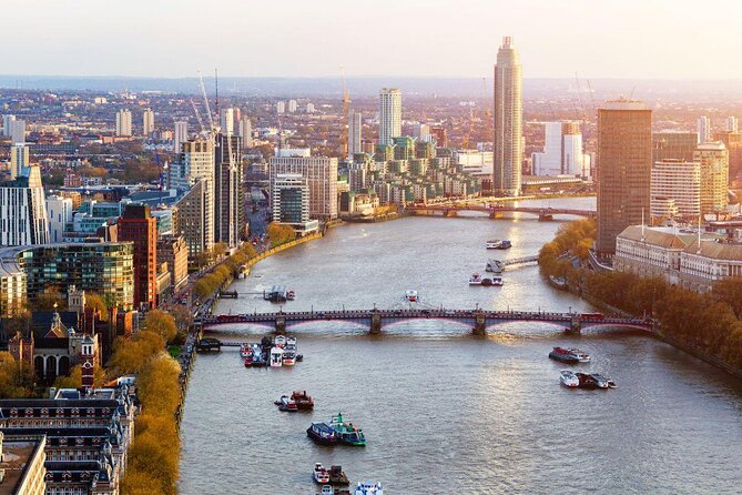 Lunch River Cruise on the Thames with 2-Course Meal - What this Thames lunch cruise is really like