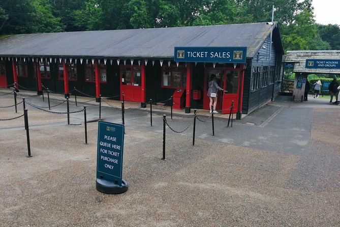 Luxury Private Day Hire from & to London via Dover & Leeds Castle - Leeds Castle and its royal connections