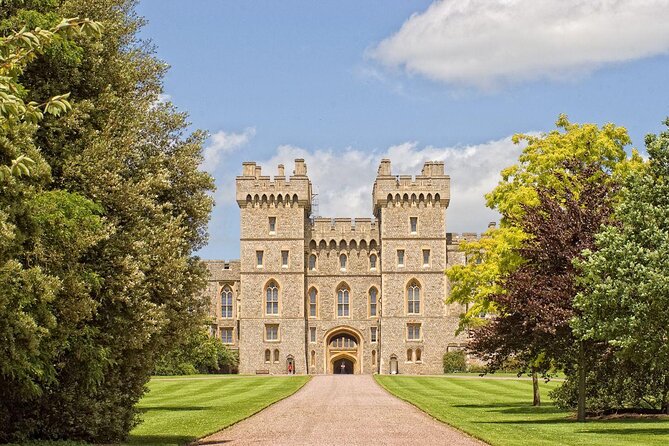 Luxury Private Vehicle Day Hire:London to London Stopover Windsor and its Castle - Key points to know before booking