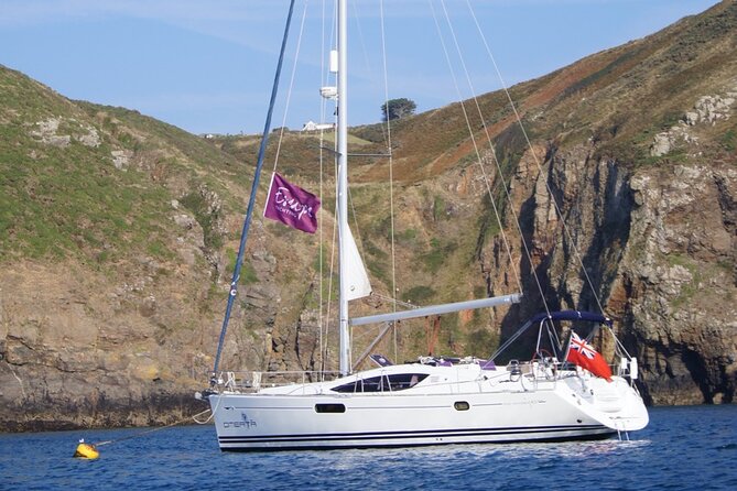 Luxury Sailing Experience Day with Champagne and Lunch or Dinner - Why the 10-person limit matters
