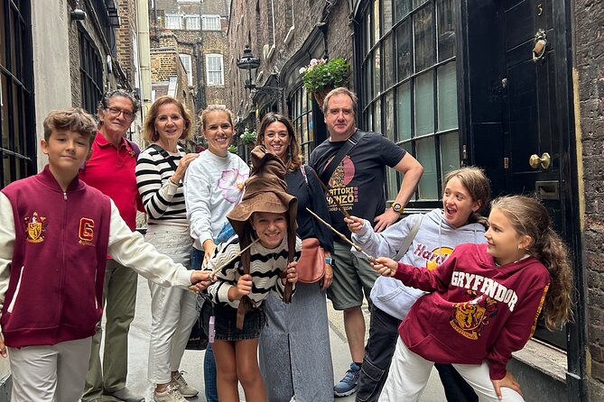 Magical Harry Potter tour in Spanish, ! You choose the option! - Millennium Bridge and the Death Eater scene