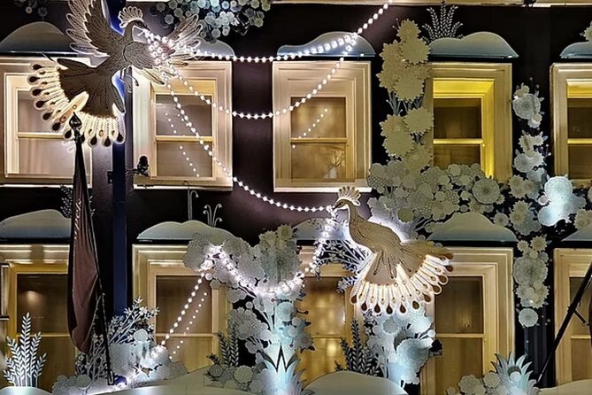 Magical London Christmas Lights Walking Tour with a Londoner - Why London’s Christmas lights work best on foot