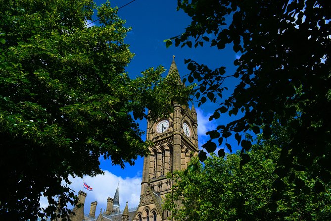 Manchester Afternoon Walking Tour - Art, memorials, and Manchester’s civic center