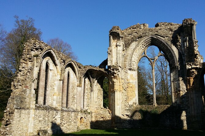 Minibus from Heathrow Airport to Southampton via Netley Abbey - Is $192.68 per person good value?