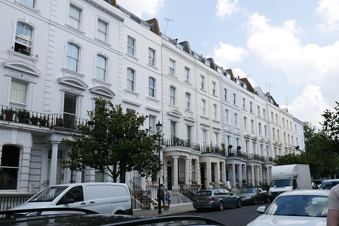 Notting Hill Walking Tour for Small Groups - The small but real risks