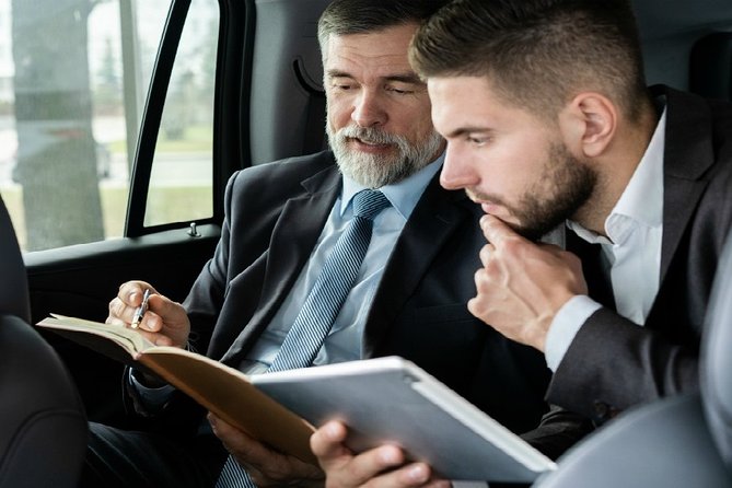 Nottinghamshire to London Heathrow Airport (LHR) Luxury Transfers - Communication before pickup