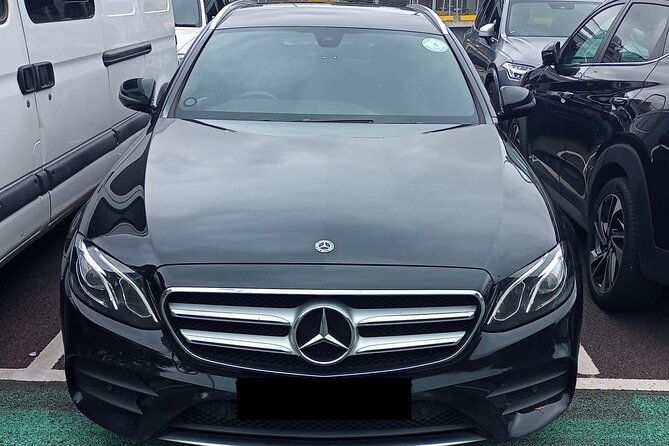 One Way Taxi Transfer from London to Stansted Airport - Door-to-door pickup in London