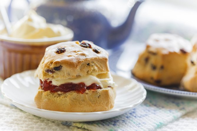 Overnight Lake District with Cream Tea and Cruise from London - What the $770.63 price really covers