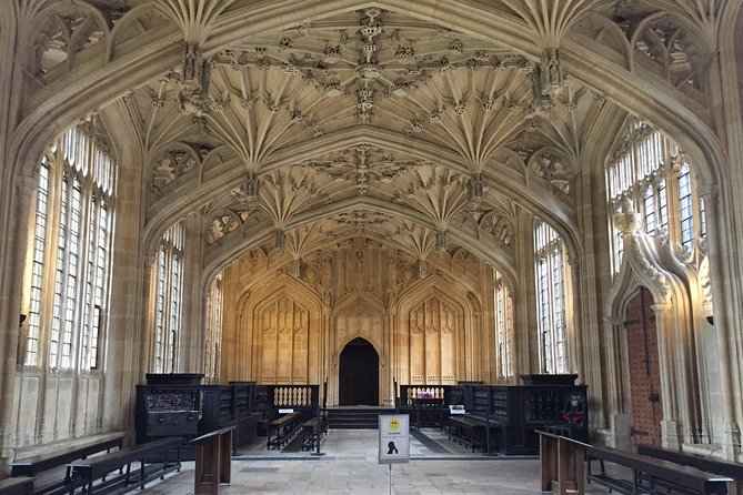 Oxford and Blenheim Palace Private Car with Driver Guide - Oxford colleges, scholars, and film locations