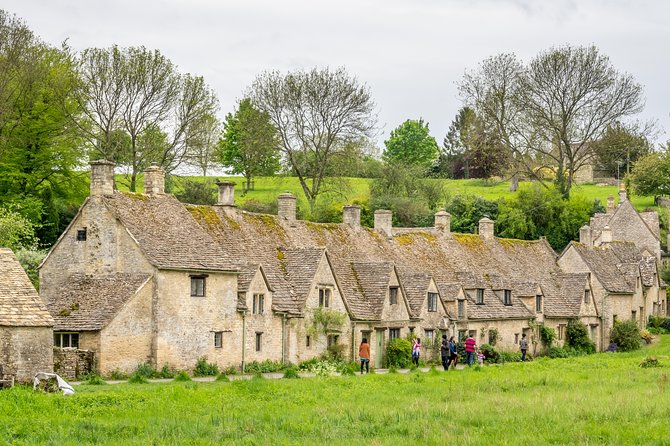 Oxford and Traditional Cotswolds Villages Small-Group Day Tour from London - Oxford in two hours: choose your priority