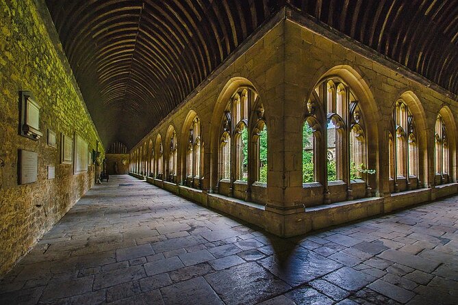 Oxford Harry Potter Film Locations Walking Tour by Alumni™ - The Bodleian Library and Nearly Headless Nick