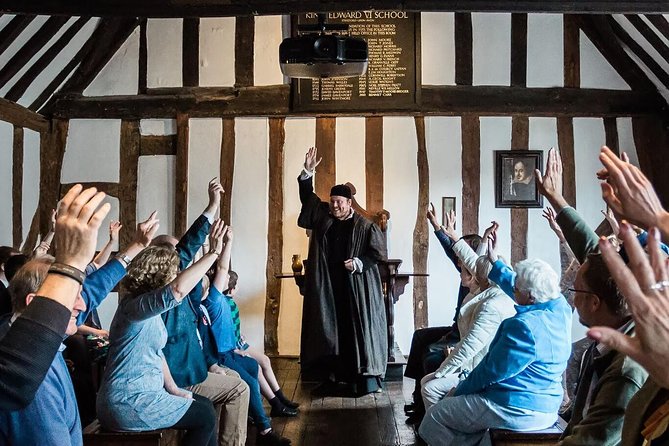 Oxford, Stratford-upon-Avon & Cotswolds Day Trip from London - The Warwick Castle question