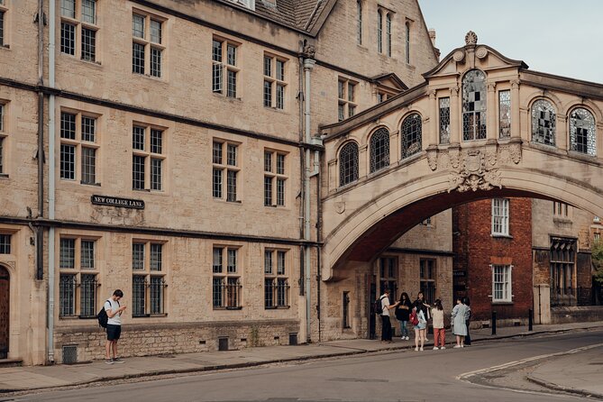 Oxford University Walking Tour by Alumni™ & Optional New College - Christ Church Meadow is not Christ Church entry