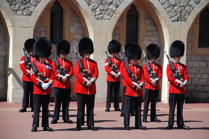 Oxford, Windsor and Eton - Day Tour from Brighton - Oxford’s university heart in four hours