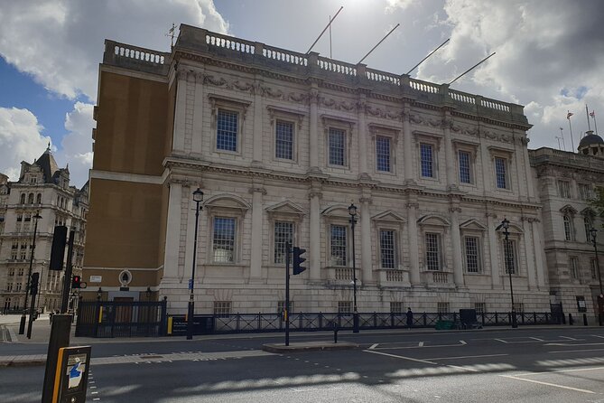 Palaces, Parliament & Power: A Walking Tour of London's Royal City - Why this route works for a first London walk