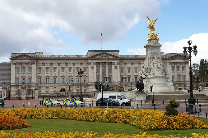 Palaces, Parliament & Power: A Walking Tour of London's Royal City - Banqueting House and the old Palace of Whitehall