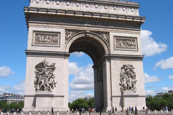 Paris by Rail - Sightseeing Bus and Eiffel Tower Champagne Lunch - Returning to London after a long day