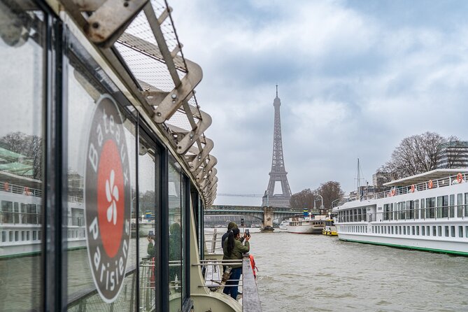 Paris Explorer Rail Tour from London with Paris Sightseeing Bus - Louvre, Notre-Dame, and the Île de la Cité