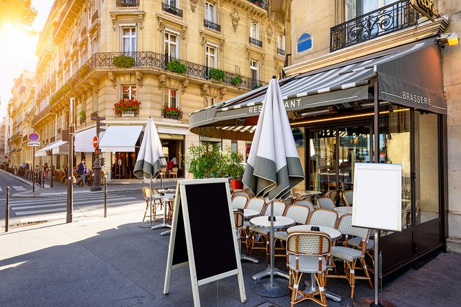 Paris Tour via Eurostar, with Seine Cruise and Travelcard - Seeing the Eiffel Tower From the Seine