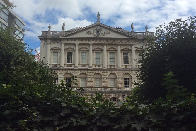 Princess Diana Private Walking Tour of London - Kensington Palace and the memorial fountain
