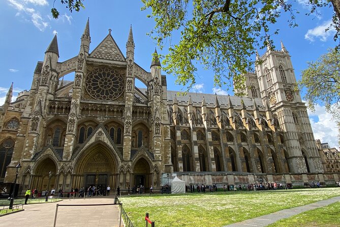 Priority Access Westminster Abbey Tour with a Professional Guide - Group size and guide quality