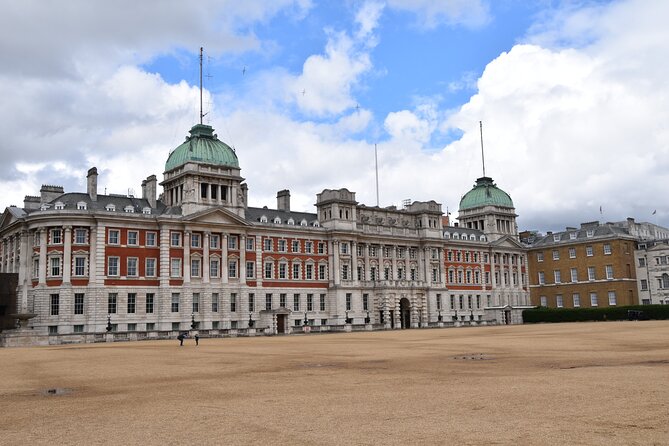 Private 2.5 Hour Taxi Tour of London - London's Greatest Bits! - Buckingham Palace and the Mall