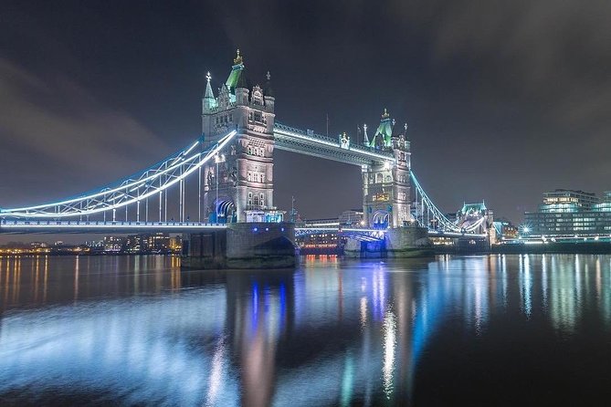 Private 2-Hour Night Tour of London in an Iconic Black Cab - Why London at night works so well