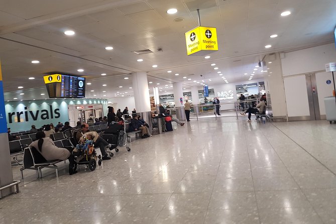 Private Arrival Transfer from Heathrow Airport to London - Central London drop-off and the Docklands option